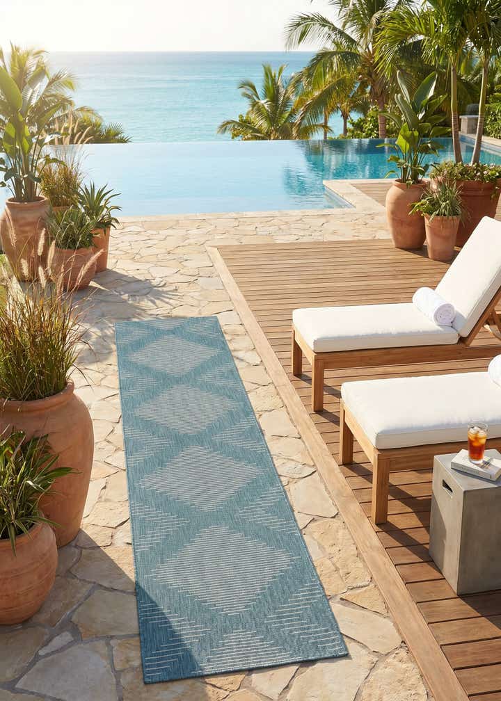 3' 3 x 14' Easy-Clean Modern Indoor / Outdoor Runner Rug