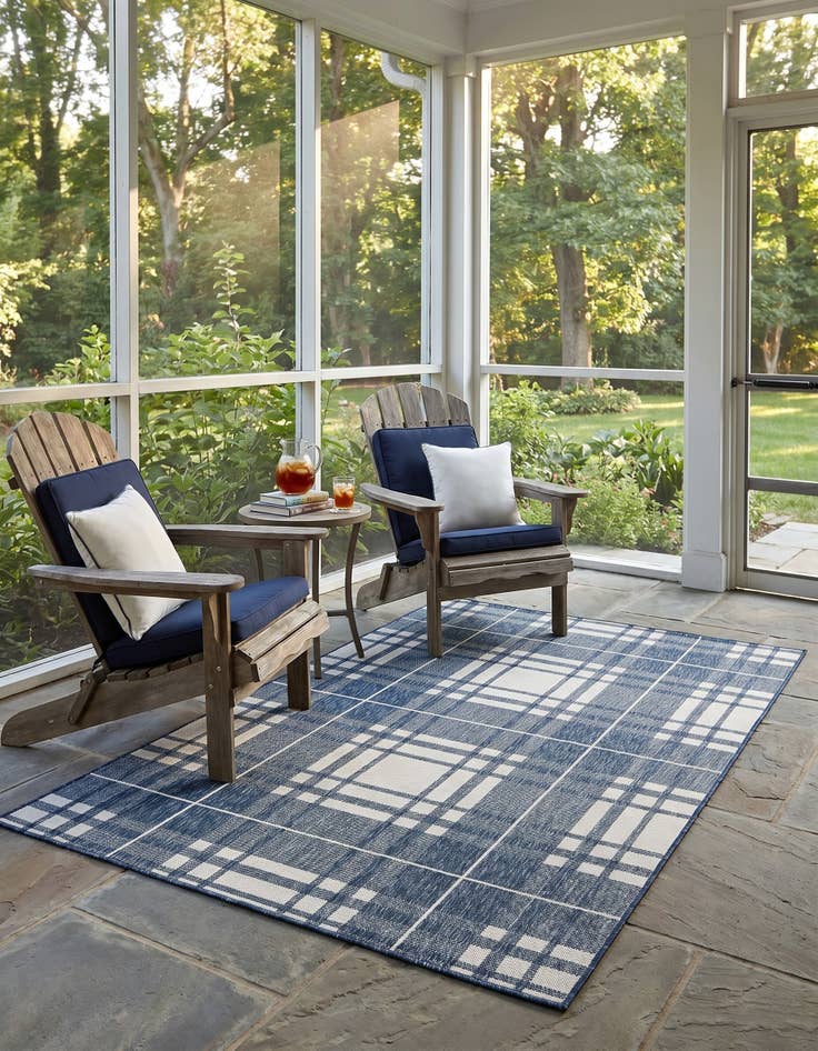 Detail image of 5' 3 x 8' Easy-Clean Checkered Indoor / Outdoor Rug
