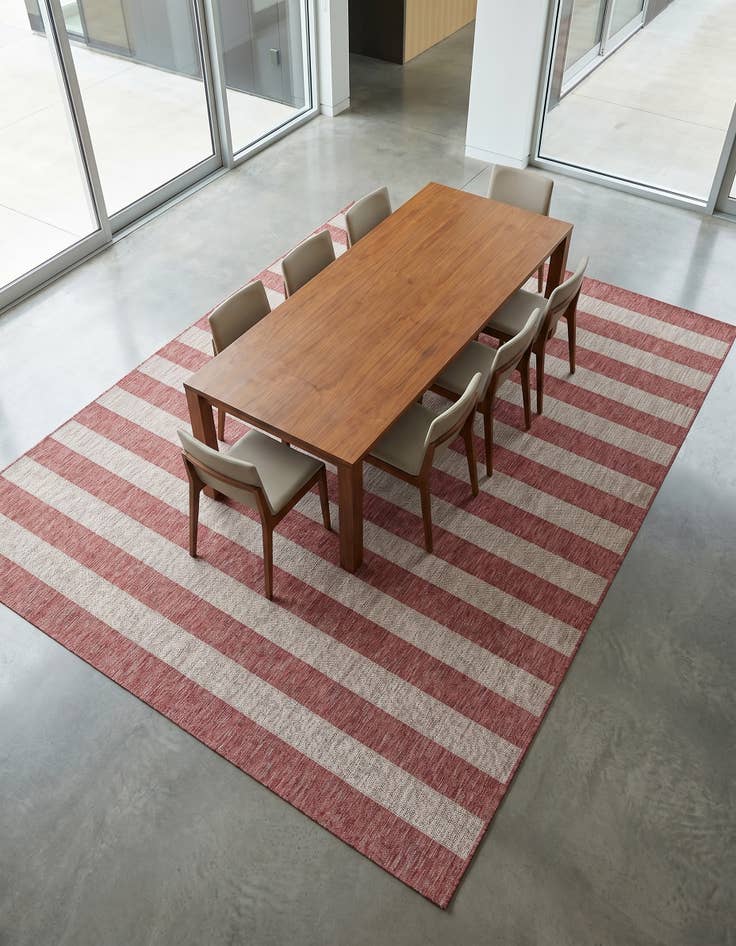 Detail image of 9' x 12' Easy-Clean Ribbon Indoor / Outdoor Rug