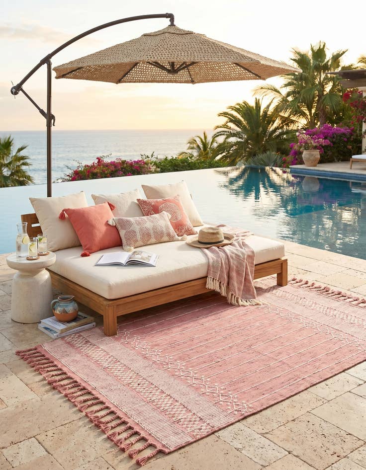 Detail image of 5' 1 x 8' Easy-Clean Eco Bohemian Indoor / Outdoor Rug