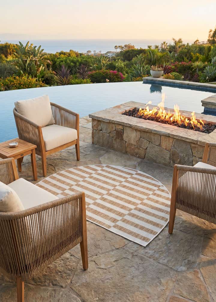 2' 7 x 4' Easy-Clean Striped Indoor / Outdoor Hearth Rug