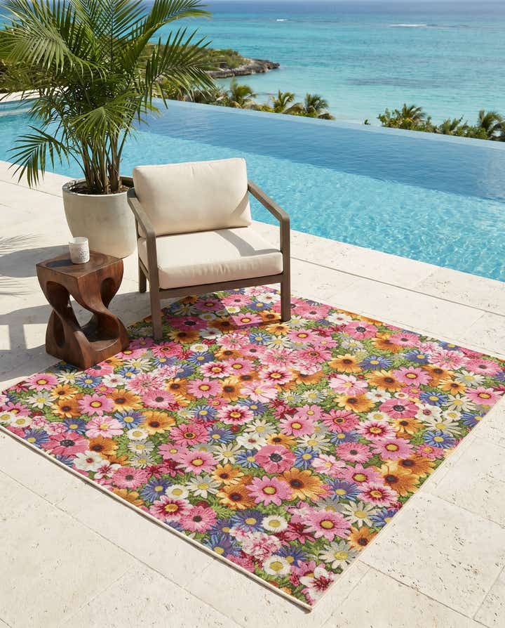 5' 3 x 5' 3 Easy-Clean Botanical Indoor / Outdoor Square Rug