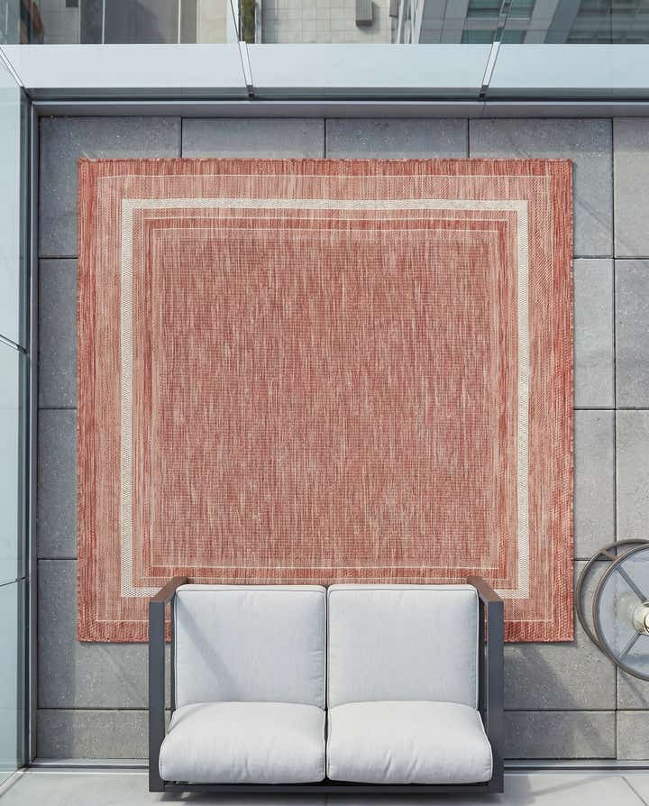 5' 3 x 5' 3 Easy-Clean Border Indoor / Outdoor Square Rug