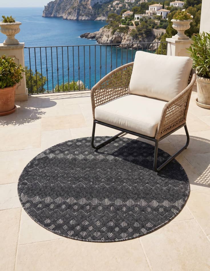 Detail image of 4' x 4' Easy-Clean Trellis Textured Indoor / Outdoor Round Rug