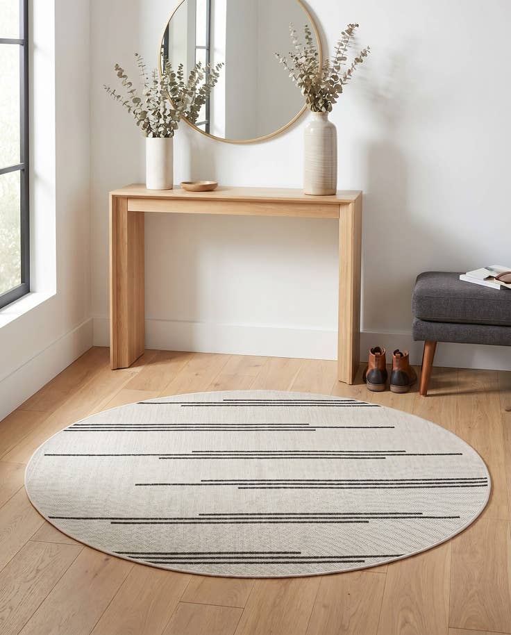 Detail image of 4' x 4' Easy-Clean Modern Indoor / Outdoor Round Rug