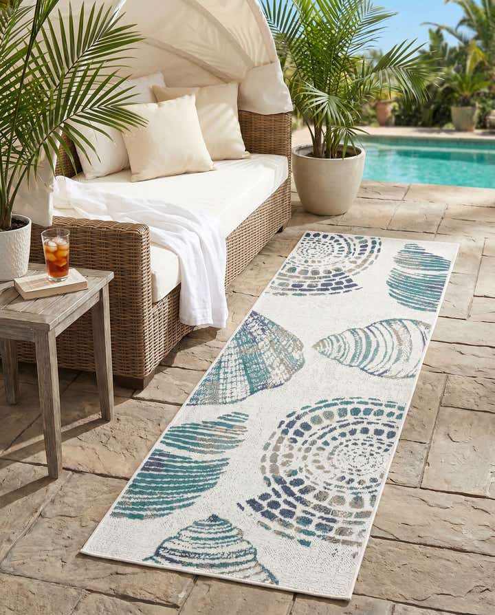 2' x 6' Easy-Clean Coastal Indoor / Outdoor Runner Rug