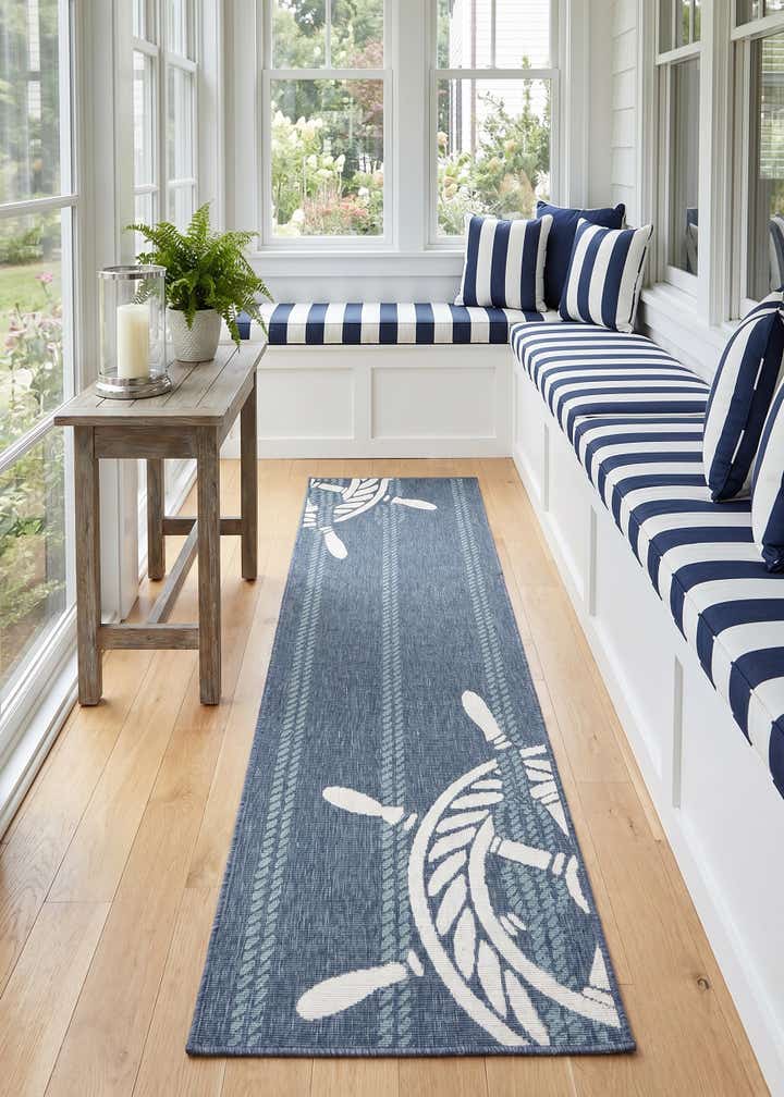 2' x 8' Easy-Clean Coastal Indoor / Outdoor Runner Rug