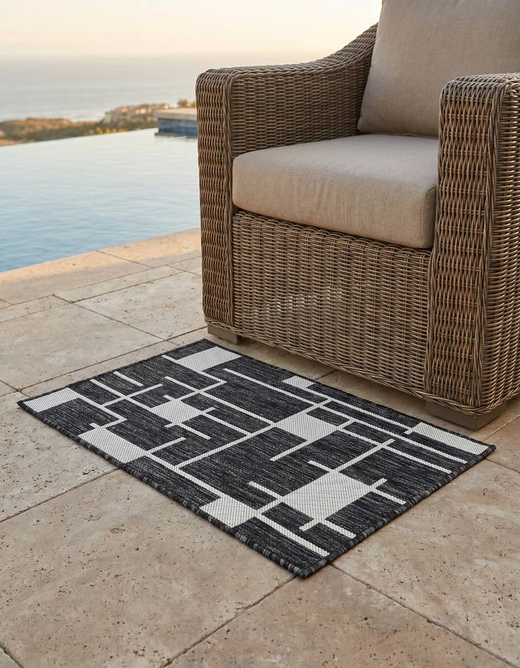 Detail image of 2' x 3' Easy-Clean Modern Indoor / Outdoor Rug