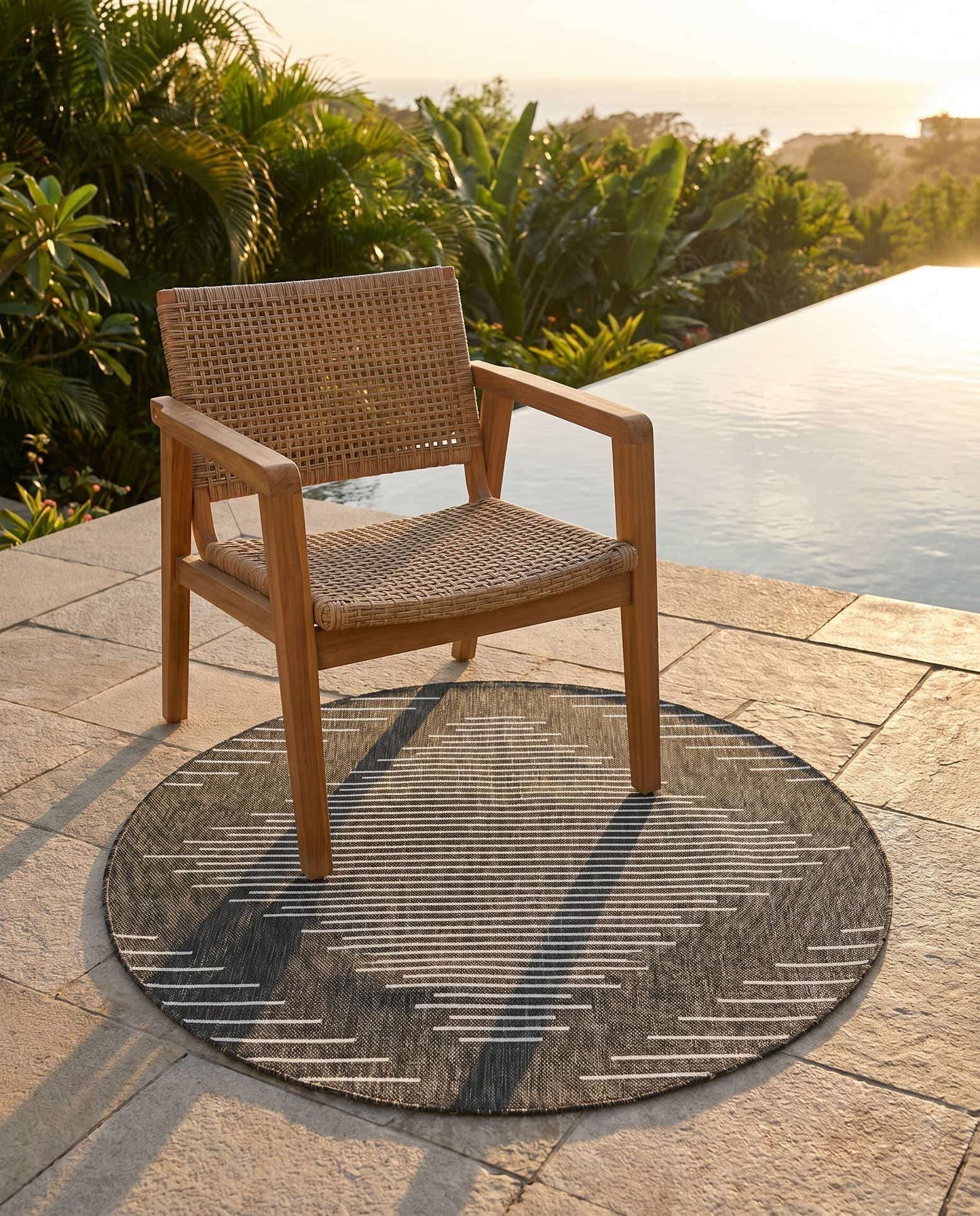 3' x 3' Easy-Clean Modern Indoor / Outdoor Round Rug