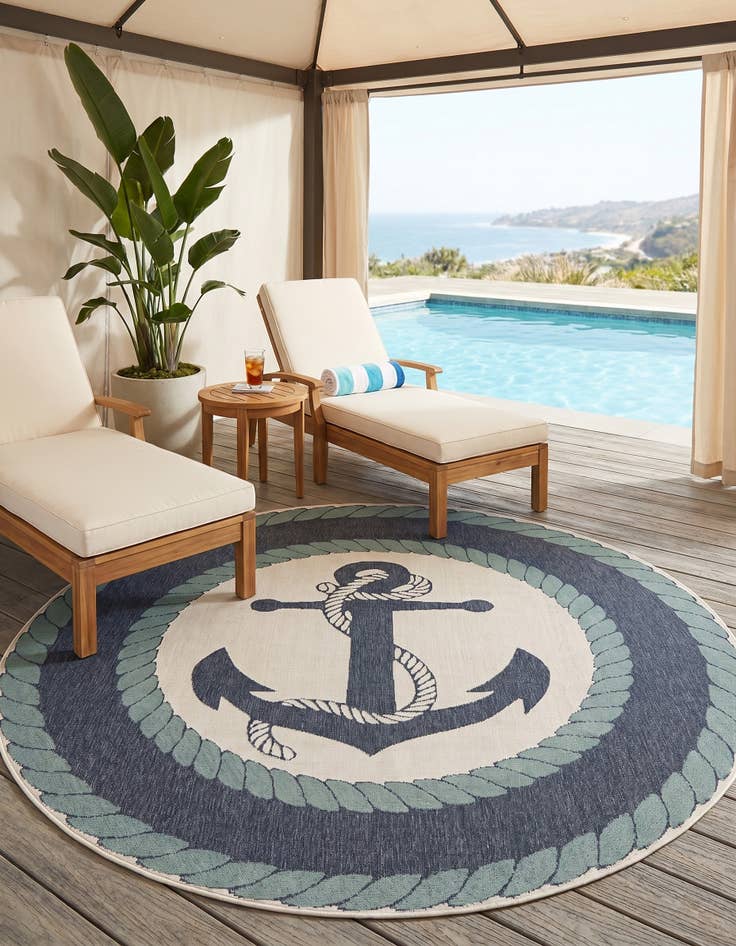 Detail image of 7' 10 x 7' 10 Easy-Clean Coastal Indoor / Outdoor Round Rug
