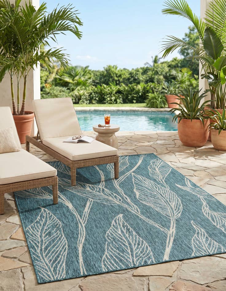 Detail image of 5' 3 x 8' Easy-Clean Botanical Indoor / Outdoor Rug