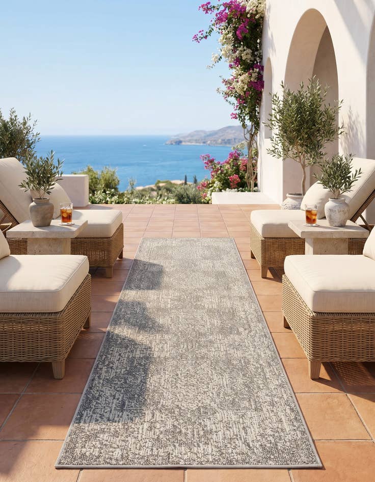 Detail image of 2' 7 x 12' Easy-Clean Traditional Indoor / Outdoor Runner Rug