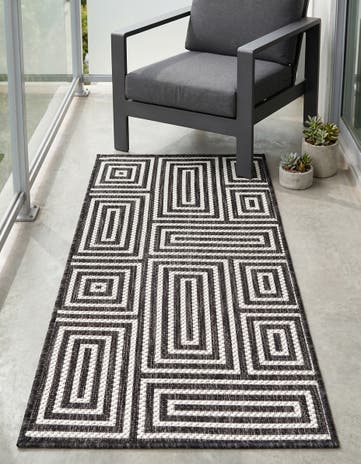 2' x 4' Easy-Clean Modern Indoor / Outdoor Runner Rug