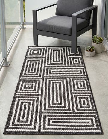 2' x 4' Easy-Clean Modern Indoor / Outdoor Runner Rug
