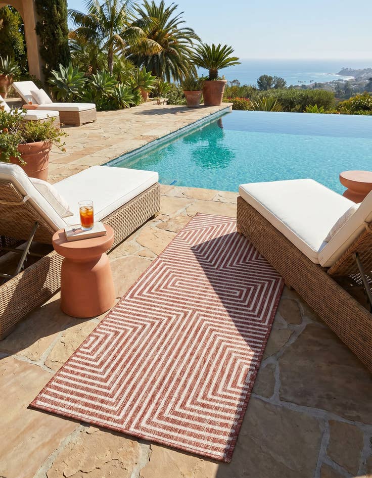 Detail image of 2' x 5' 3 Easy-Clean Modern Indoor / Outdoor Runner Rug