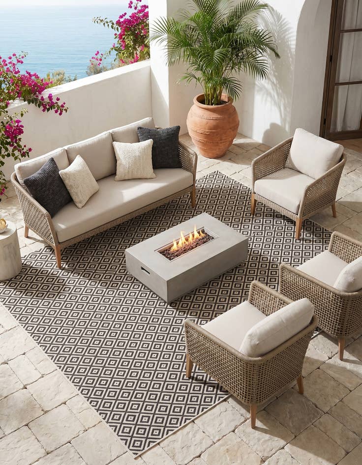 Detail image of 10' x 14' Easy-Clean Jill Zarin Costa Rica Indoor / Outdoor Rug