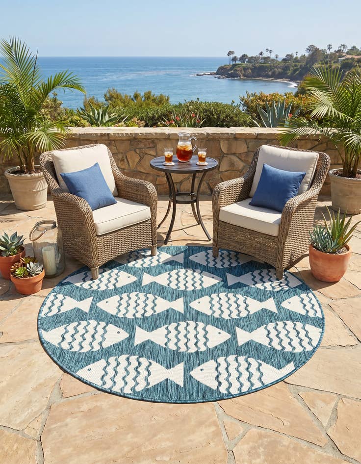 Detail image of 4' 1 x 4' 1 Easy-Clean Coastal Indoor / Outdoor Round Rug