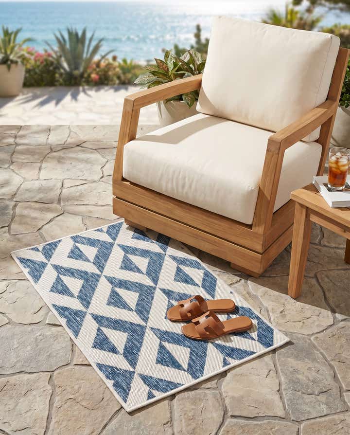 2' x 3' Easy-Clean Jill Zarin Napa Indoor / Outdoor Rug