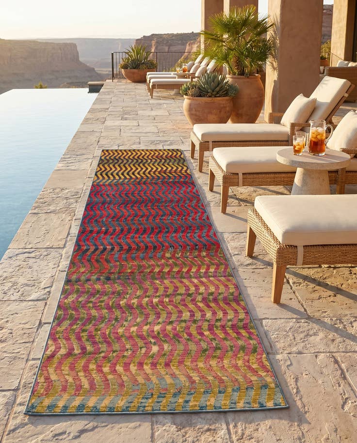 Detail image of 2' 7 x 10' Easy-Clean Modern Indoor / Outdoor Runner Rug