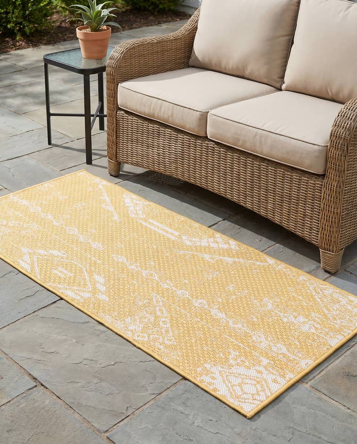 Detail image of 2' x 4' Easy-Clean Bohemian Indoor / Outdoor Runner Rug