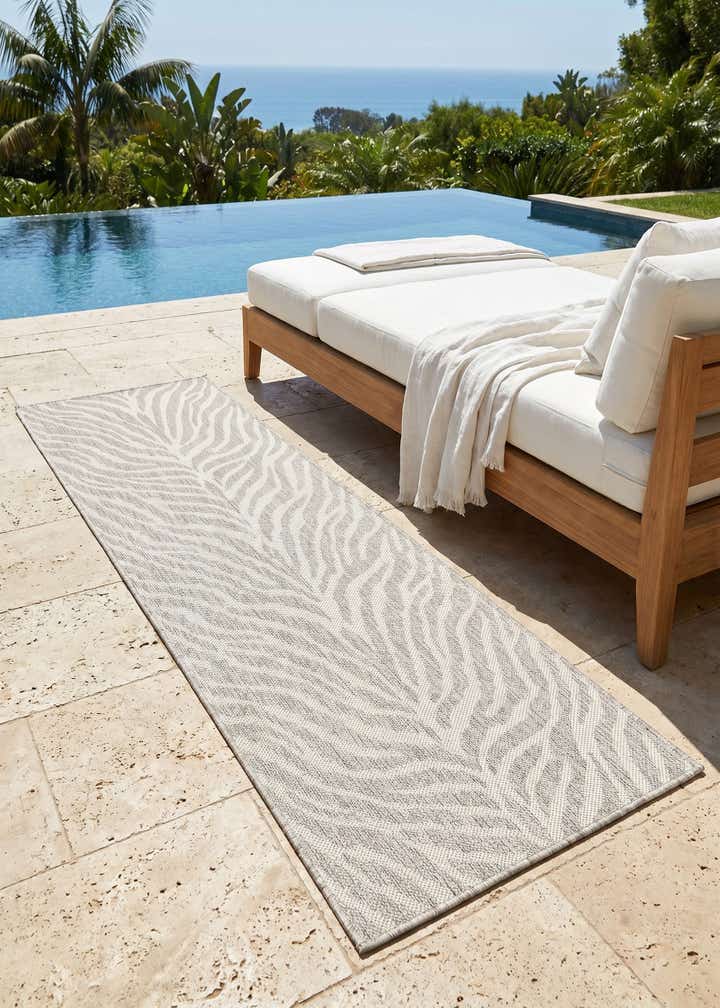 2' x 6' Easy-Clean Safari Indoor / Outdoor Runner Rug