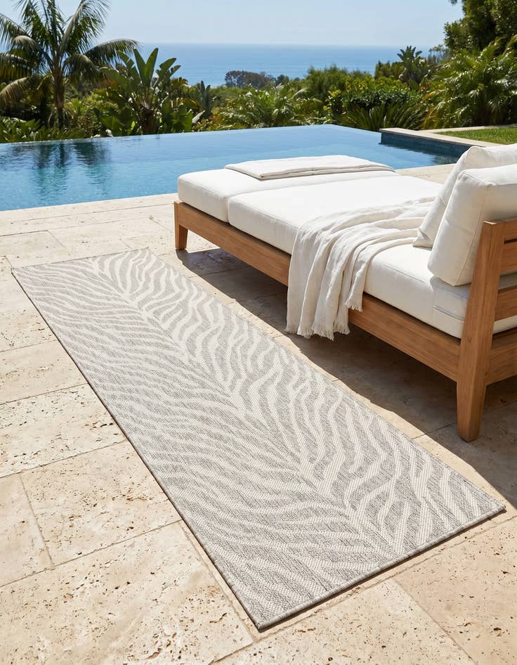 Detail image of 2' x 6' Easy-Clean Safari Indoor / Outdoor Runner Rug