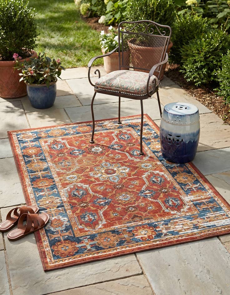 Detail image of 2' x 3' Easy-Clean Traditional Indoor / Outdoor Rug