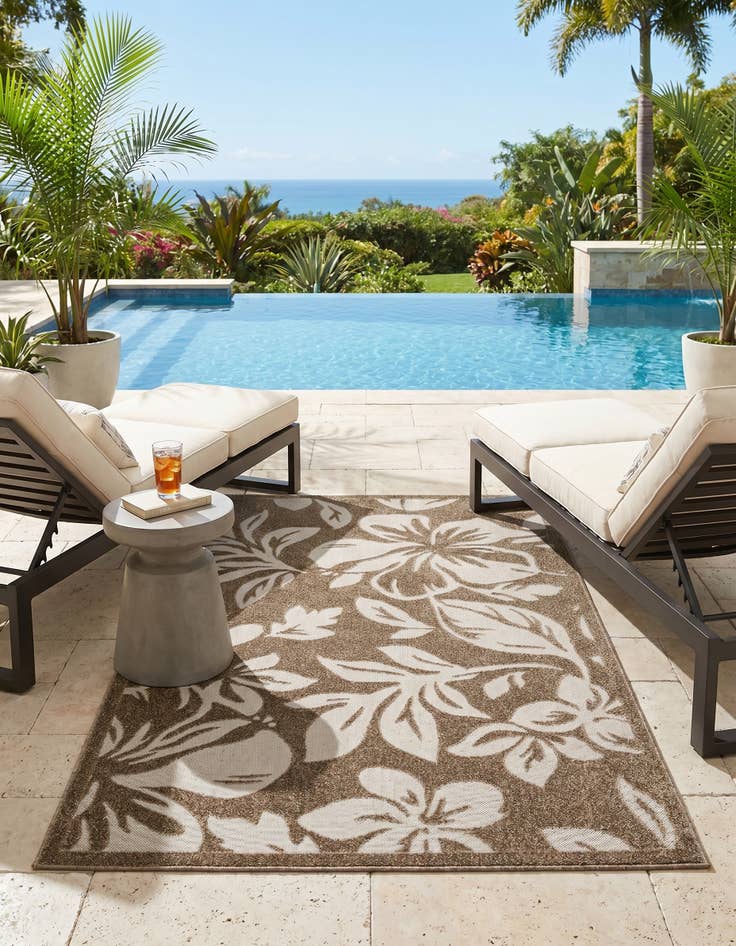 Detail image of 5' x 8' Easy-Clean Botanical Indoor / Outdoor Rug