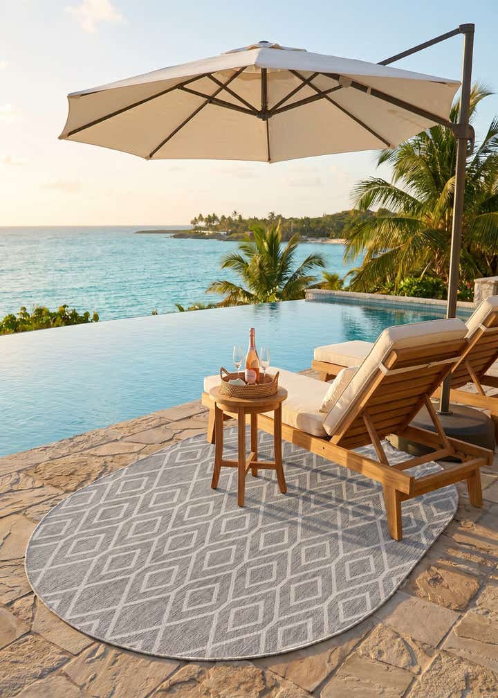 5' 3 x 8' Easy-Clean Jill Zarin Turks and Caicos Indoor / Outdoor Oval Rug