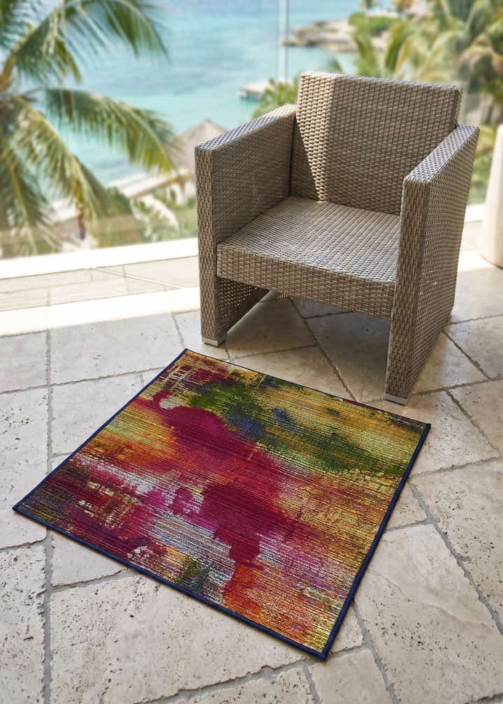 2' 2 x 3' Easy-Clean Modern Indoor / Outdoor Rug