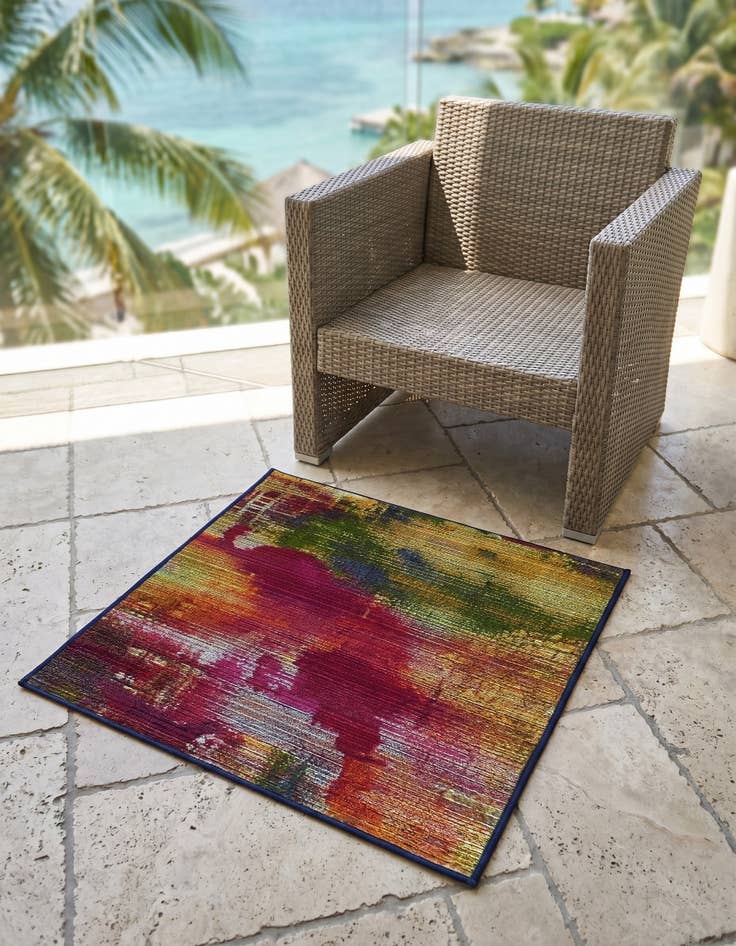 Detail image of 2' 2 x 3' Easy-Clean Modern Indoor / Outdoor Rug