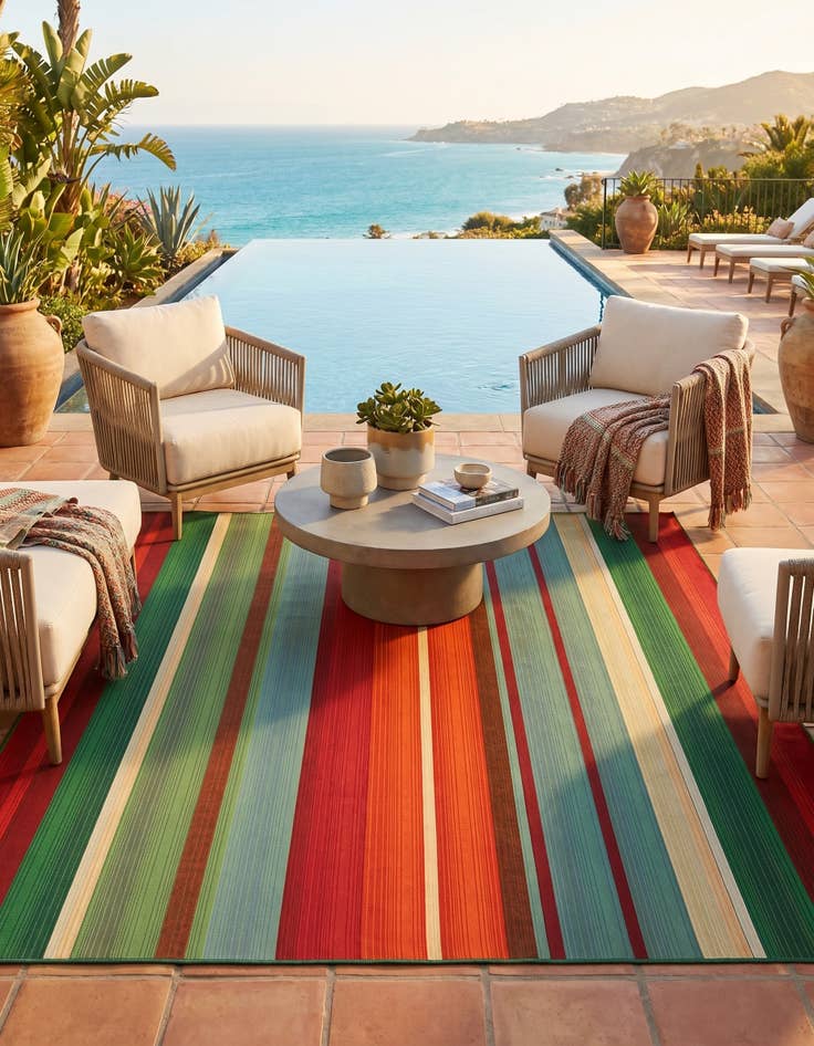 Detail image of 7' 10 x 7' 10 Easy-Clean Modern Indoor / Outdoor Square Rug