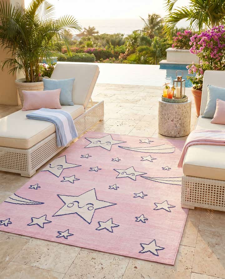 5' 3 x 7' 7 Easy-Clean Indoor / Outdoor Rug