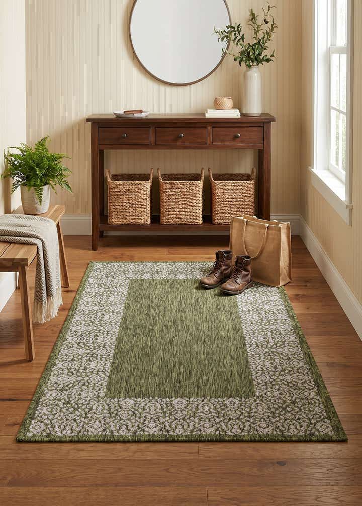 3' x 5' 3 Easy-Clean Border Indoor / Outdoor Rug