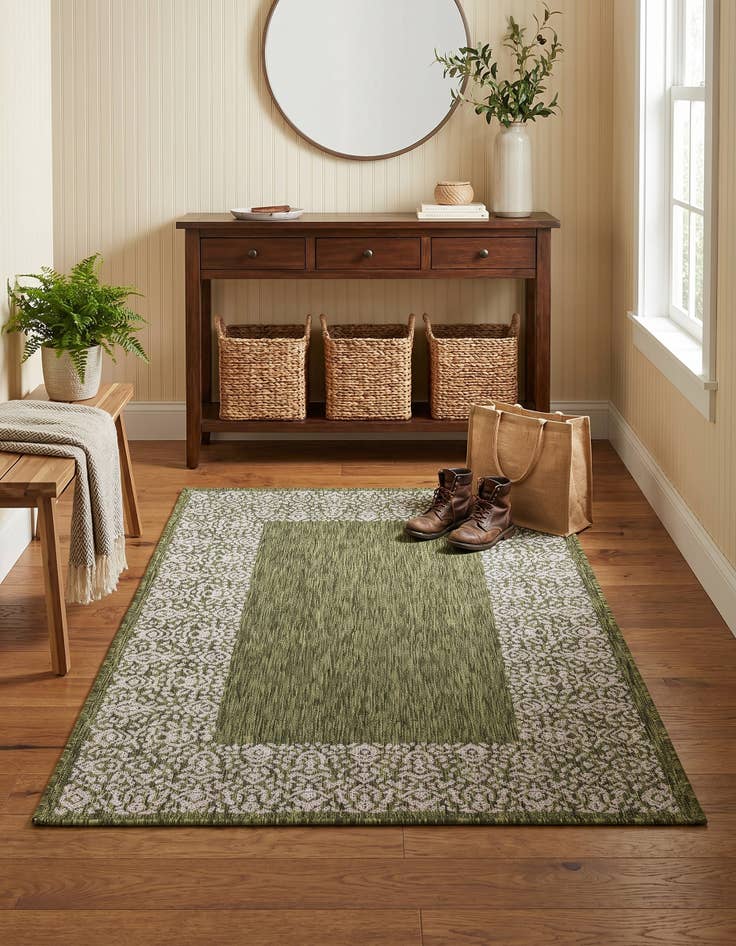 Detail image of 3' x 5' 3 Easy-Clean Border Indoor / Outdoor Rug