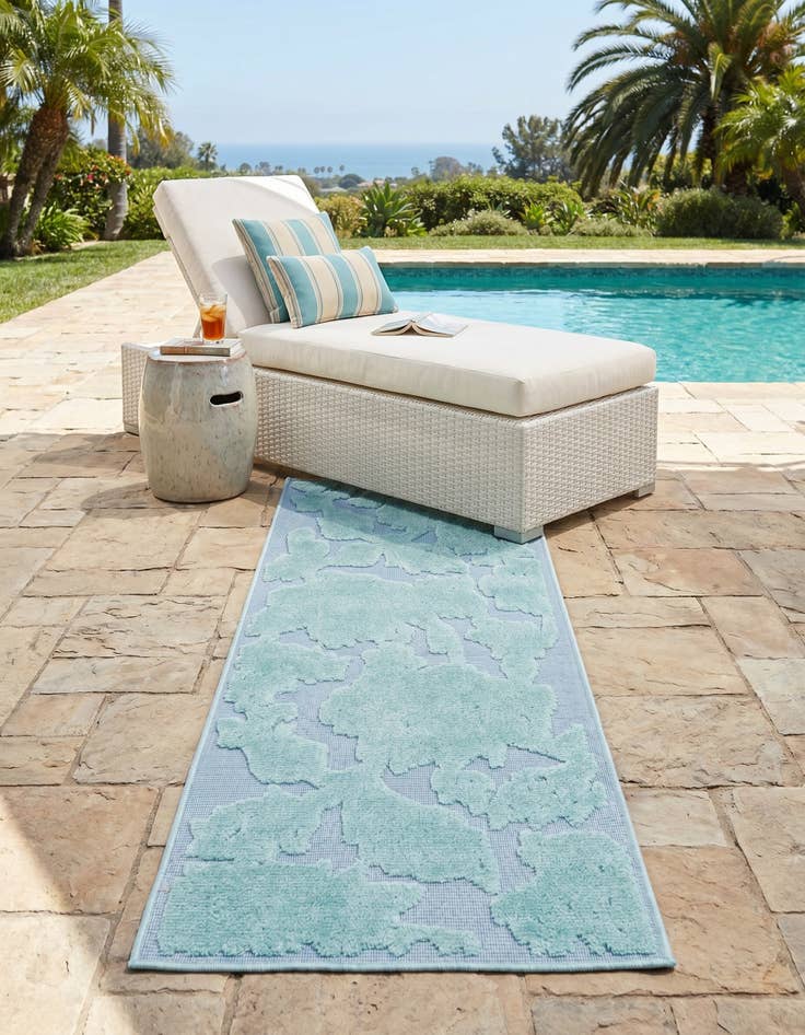 Detail image of 2' x 6' Easy-Clean Aruba Indoor / Outdoor Runner Rug