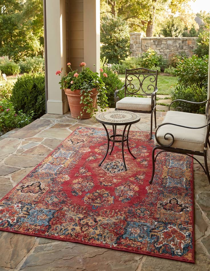 Detail image of 4' x 6' Easy-Clean Traditional Indoor / Outdoor Rug