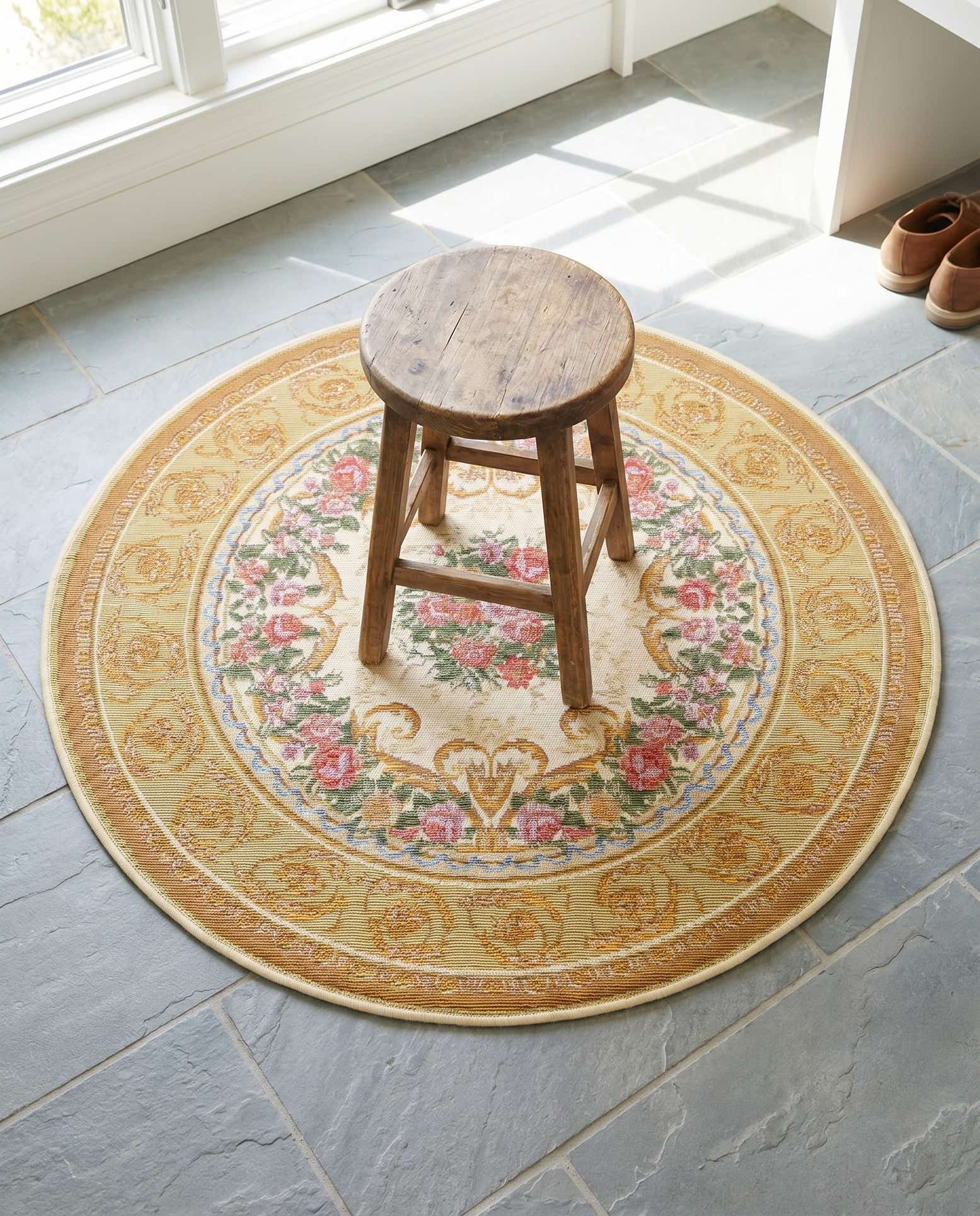 3' x 3' Easy-Clean Traditional Indoor / Outdoor Round Rug
