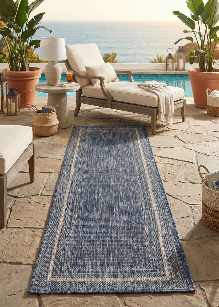 2' x 6' Easy-Clean Border Indoor / Outdoor Runner Rug