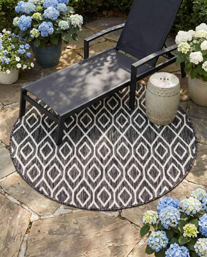 4' x 4' Easy-Clean Jill Zarin Turks and Caicos Indoor / Outdoor Round Rug