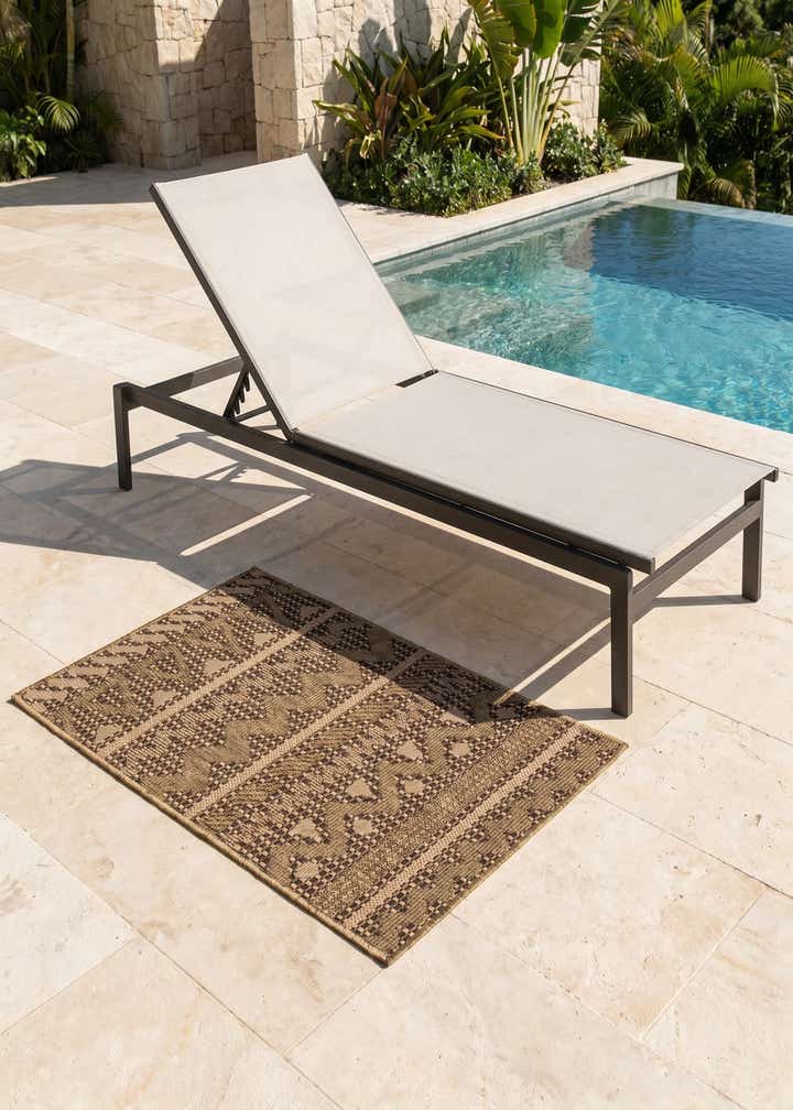 2' x 3' Easy-Clean Modern Indoor / Outdoor Rug