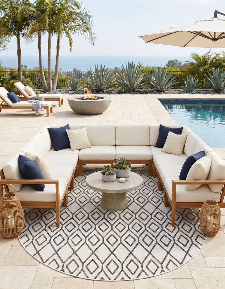 Detail image of 7' 10 x 10' Easy-Clean Jill Zarin Turks and Caicos Indoor / Outdoor Oval Rug