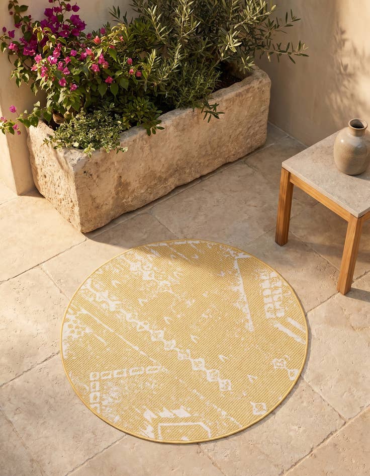 Detail image of 3' x 3' Easy-Clean Bohemian Indoor / Outdoor Round Rug