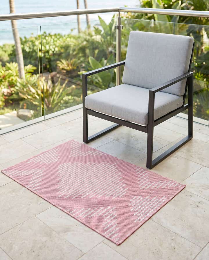 2' x 3' Easy-Clean Modern Indoor / Outdoor Rug