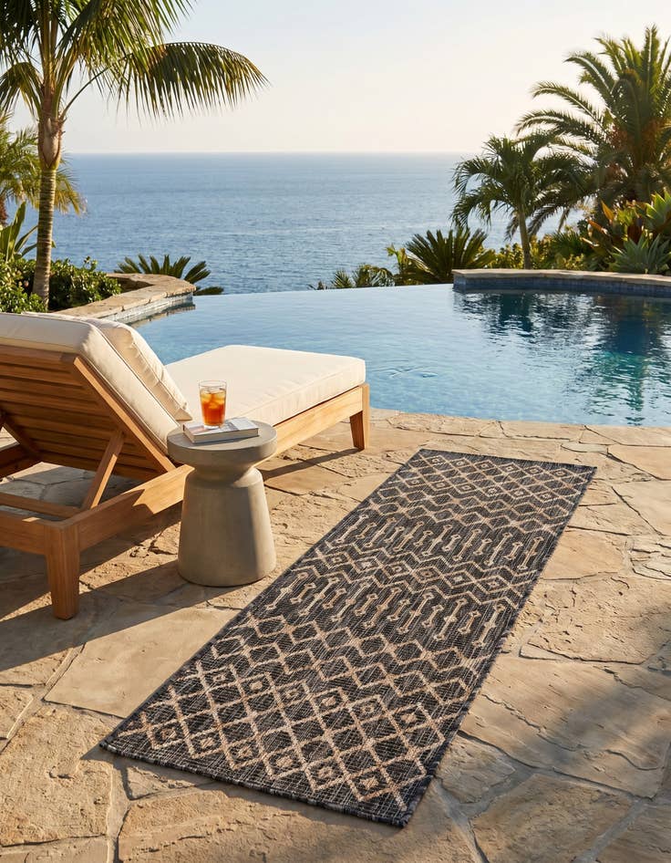 Detail image of 2' x 6' Easy-Clean Trellis Indoor / Outdoor Runner Rug