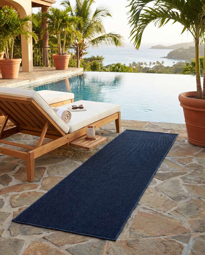 2' x 6' 1 Easy-Clean Solid Indoor / Outdoor Runner Rug
