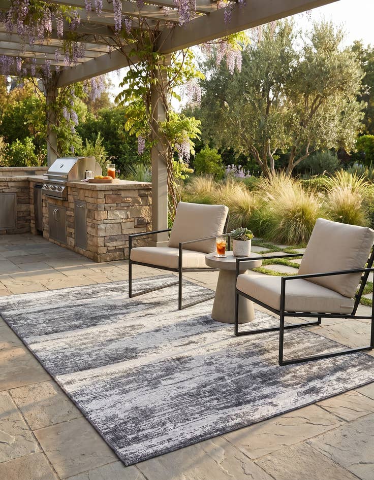 Detail image of 5' 3 x 8' Easy-Clean Modern Indoor / Outdoor Rug