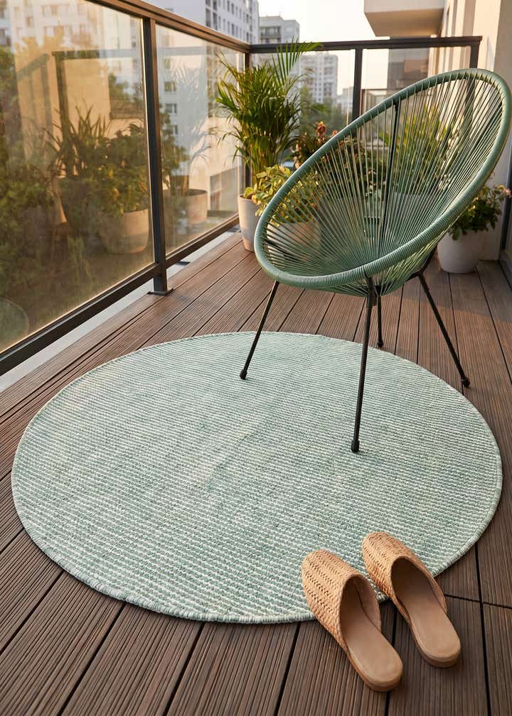 3' 3 x 3' 3 Easy-Clean Jill Zarin Palm Springs Indoor / Outdoor Round Rug