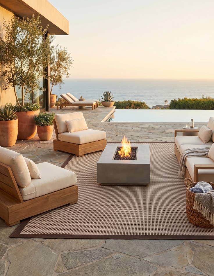 Detail image of 9' x 12' Easy-Clean Border Indoor / Outdoor Rug