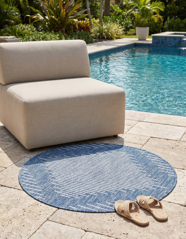 Detail image of 3' x 3' Easy-Clean Modern Indoor / Outdoor Round Rug
